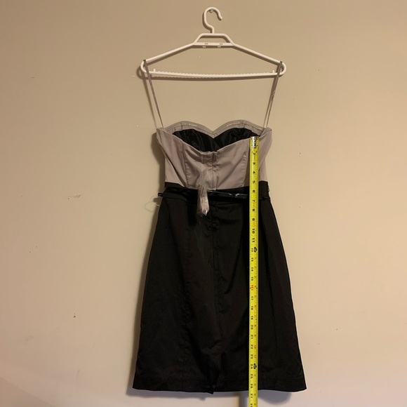 🆕 H&M Tan and Black Belted Colour Block Dress - Women’s Size 6 - Picture 4 of 5